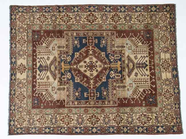 Look at this beautiful Persian Carpet, its huge Hong Kong Carpet Shop