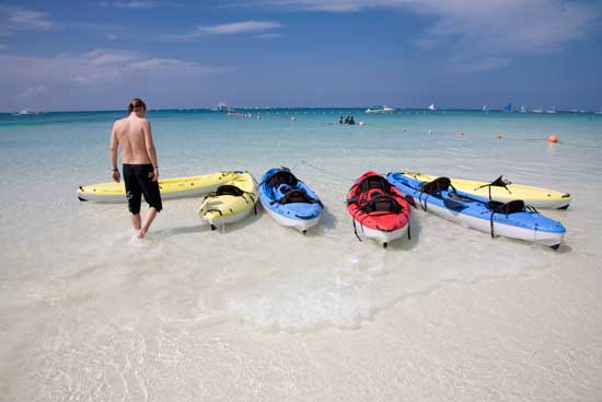kayakboracaybeachwen.jpg