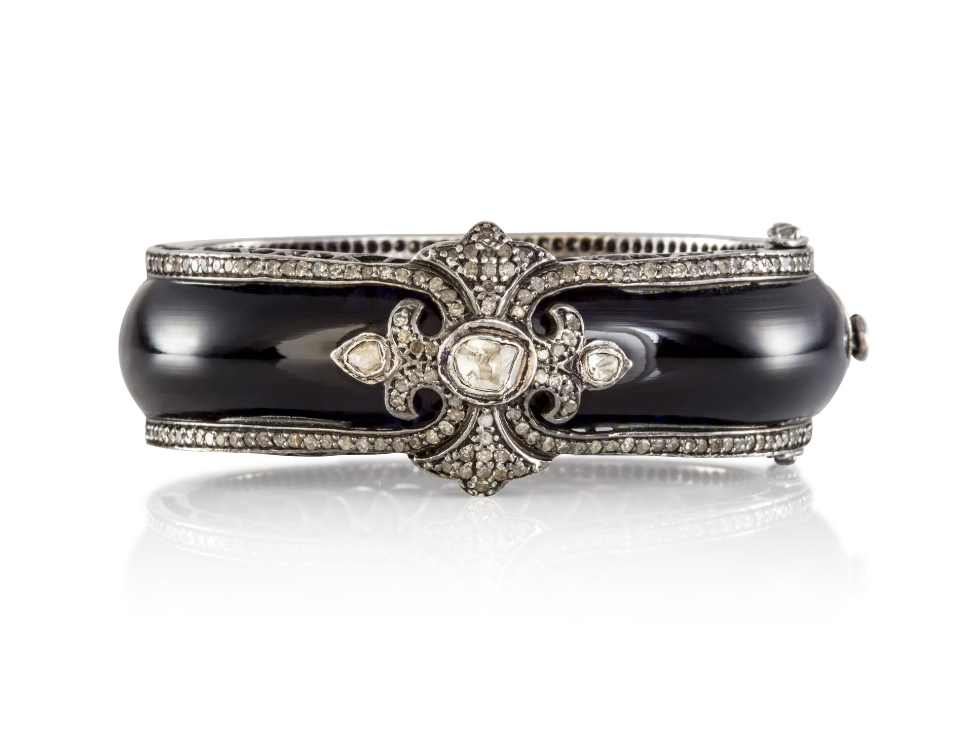 Jewellery photography — Beachhead Studios, Hong Kong commercial photographer (16 of 25)