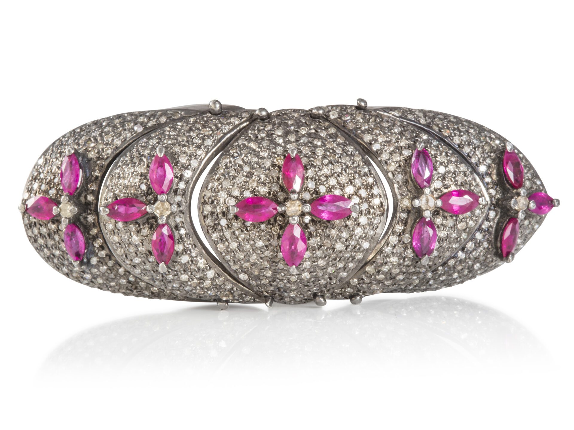 Jewellery photography — Beachhead Studios, Hong Kong commercial photographer (19 of 25)