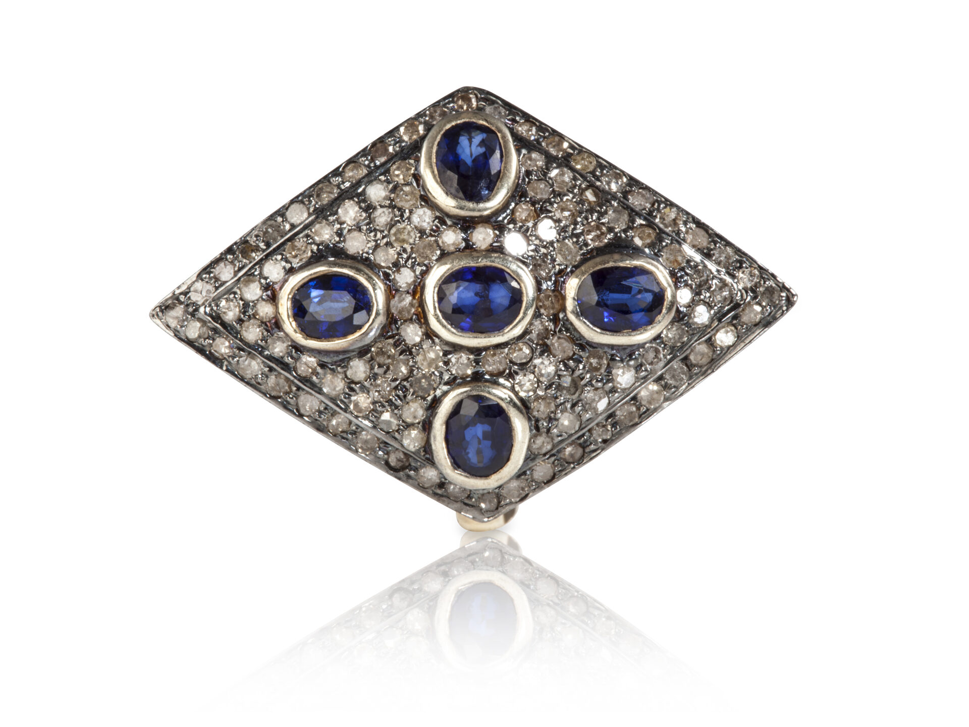 Jewellery photography — Beachhead Studios, Hong Kong commercial photographer (25 of 25)